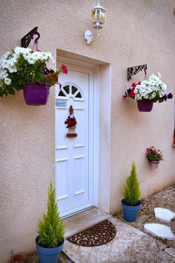 Douce Vallee Bed & Breakfast Vaux-les-Saint-Claude Exterior photo